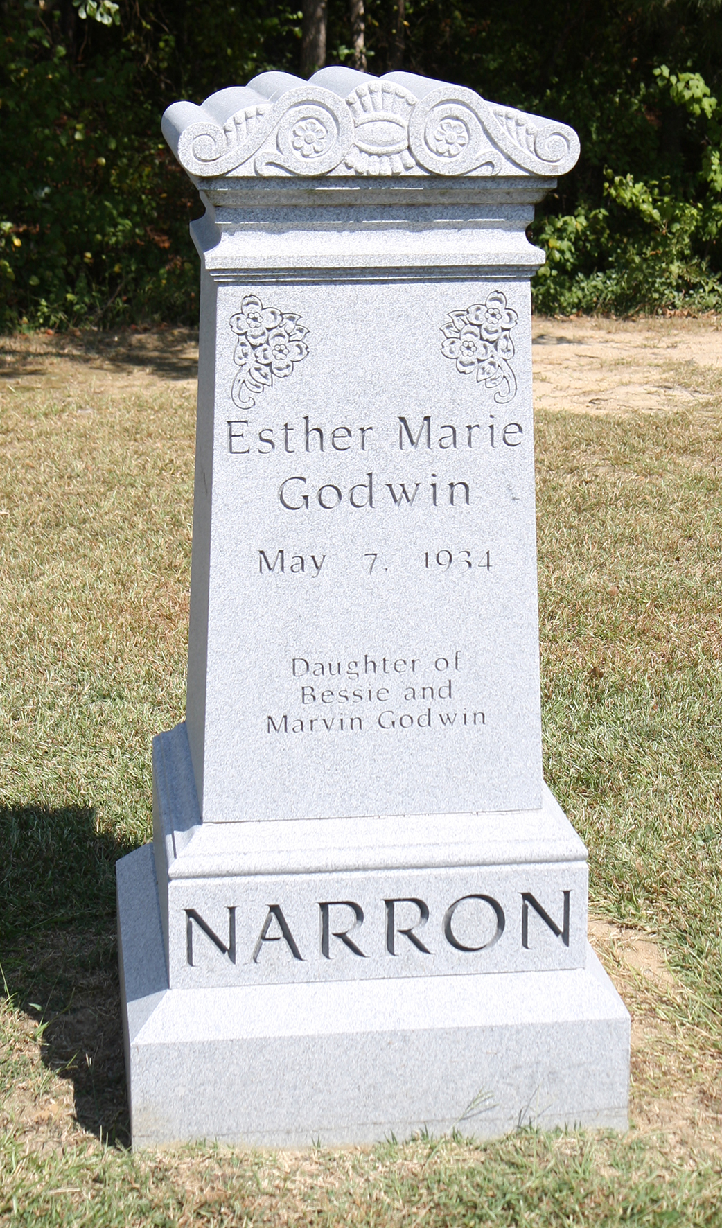 Esther Godwin Narron's tombstone at Center Ridge.