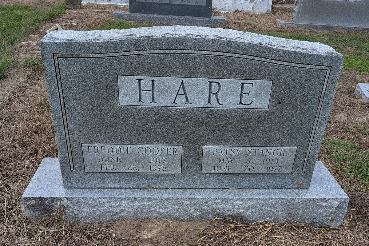Photo of Freddie and Patsy Stancil Hare's tombstone.